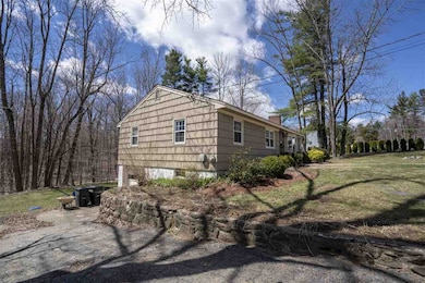 7 Woodlawn Ave, Atkinson, NH 03811 - photo 7