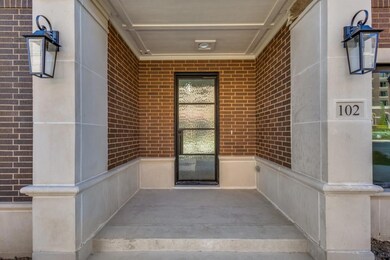 Covered front porch on Dallas Rd