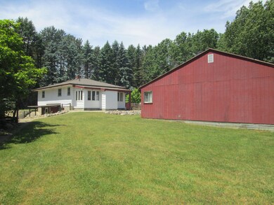 1780 E Maple Rapids Rd 030