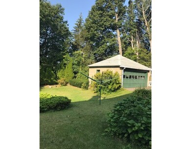 27 Longfellow Rd, Worcester, MA 01602 - photo 4