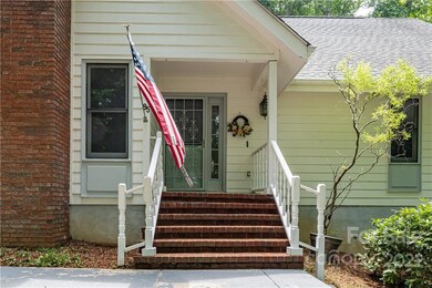 85 Charlyn Dr, Asheville, NC 28803 - photo 2