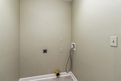 07_3218WestStreet_2011_LowRes