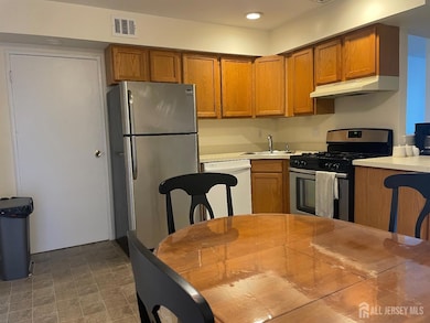 182 Evergreen Rd unit 3B, Edison, NJ 08837 - photo 6