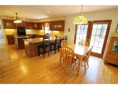 Kitchen. Breakfast room adjoins kitchen and has at