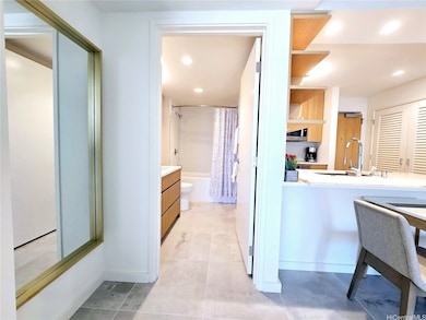 Sky Ala Moana unit 3204, Honolulu, HI 96814 - photo 4