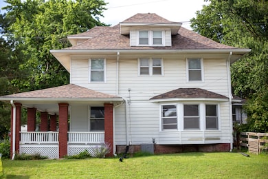 890 S Redman Ave, Marshall, MO 65340 - photo 3