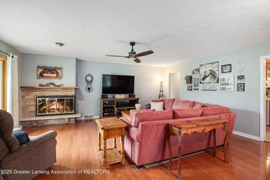 12197 W Greenfield Rd, Lansing, MI 48917 - photo 3