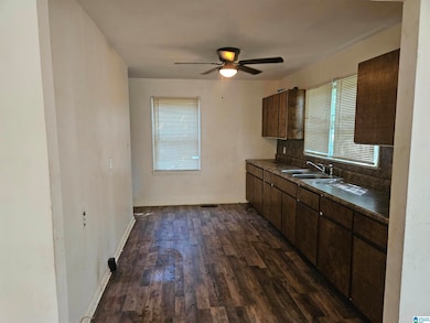 654 Maple St, Fairfield, AL 35064 - photo 5