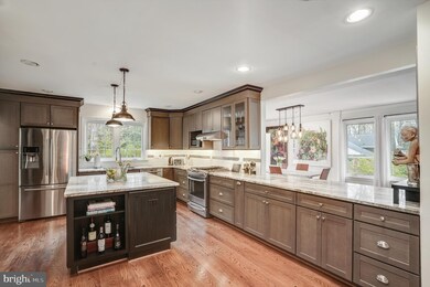 6417 Crosswoods Dr, Falls Church, VA 22044 - photo 5