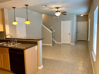 2005 Azlin Place unit B, Siloam Springs, AR 72761 - photo 4