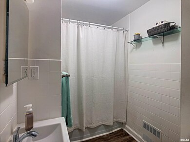 513 18th Ave, Moline, IL 61265 - photo 6