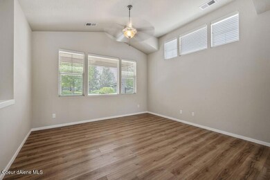 3424 Bernoulli living room