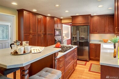 8415 SE 35th St, Mercer Island, WA 98040 - photo 6