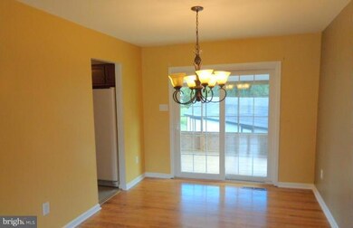9299 Windsor Dr, La Plata, MD 20646 - photo 7