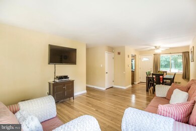 5916 Mustang Dr, Riverdale, MD 20737 - photo 6