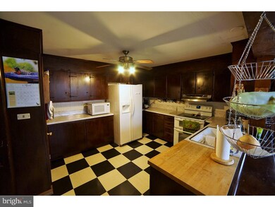 4175 Sunnyside Dr, Doylestown, PA 18902 - photo 7