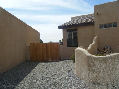 Side Gate to Back Yard
