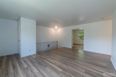 14 York Dr unit 4B, Edison, NJ 08817 - photo 2
