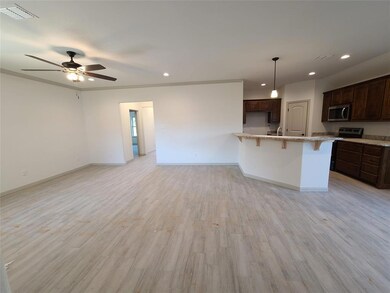 112 Clover Cir, Weatherford, TX 76086 - photo 7