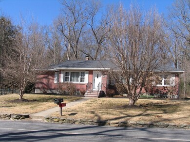 87 Mill St, Hopedale, MA 01747 - photo 3