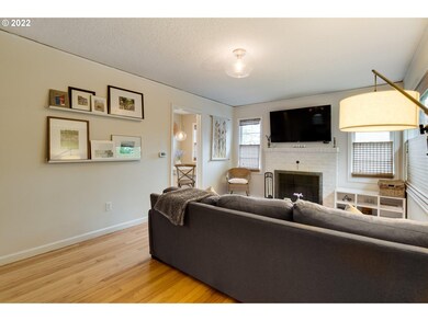 1823 N Watts St, Portland, OR 97217 - photo 4