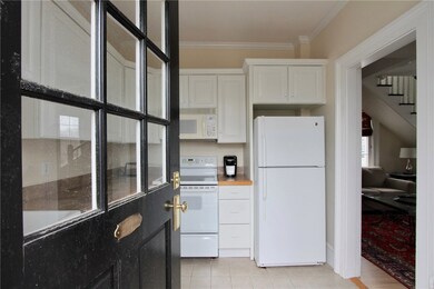 1 Ichabod Ln, Middletown, RI 02842 - photo 2