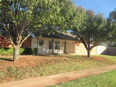 1100 Leafhurst Rd, Moore, OK 73160 - photo 3