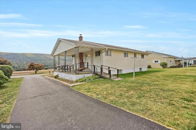 616 W Maple St, Valley View, PA 17983 - photo 3