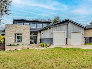 17215 Oak Cliff Cir, Dripping Springs, TX 78620 - photo 6