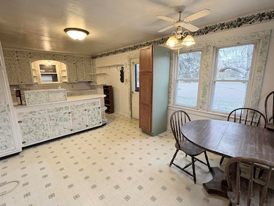 117 Ward St, Nekoosa, WI 54457 - photo 2