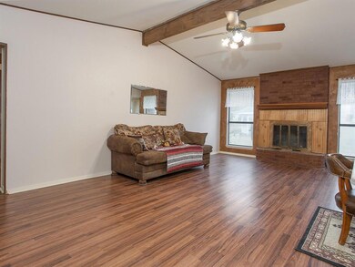 817 Woodhaven Ct, Granbury, TX 76048 - photo 6