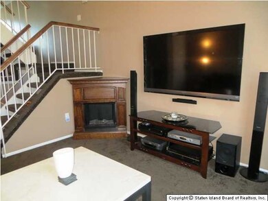 18 Simmons Ln, Staten Island, NY 10314 - photo 3