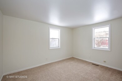 5 Alameda Dr, Carpentersville, IL 60110 - photo 6