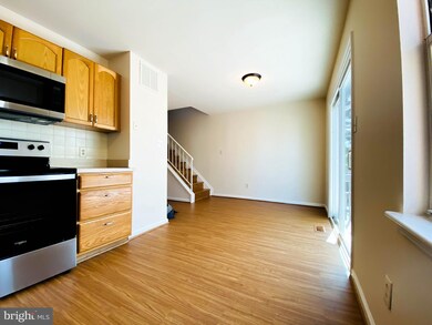 2407 Vineyard Ln, Crofton, MD 21114 - photo 6