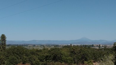 8025 Gold Ray Rd, Central Point, OR 97502 - photo 5