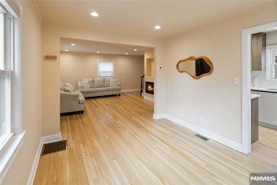 31 Sherman Ave, Hawthorne, NJ 07506 - photo 5