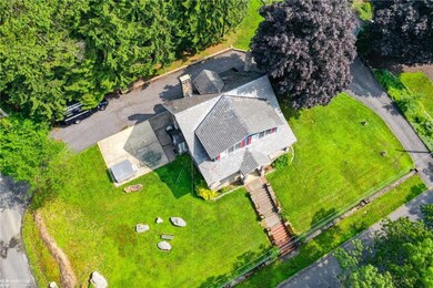 811 W Applegate Ave, Pen Argyl, PA 18072 - photo 4