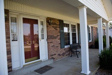 229 Farmbrook Cir, Frankfort, KY 40601 - photo 7