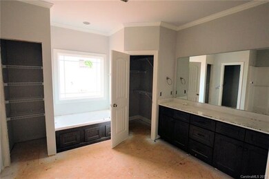 Master Bath w/ double vanity