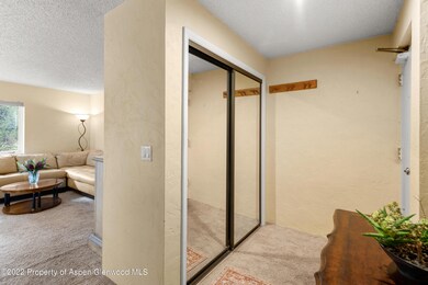 425ParkCir429a_HiRes220713005