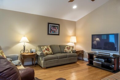 7-Living Room2