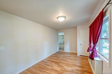 11 Oceanside Dr, Sound Beach, NY 11789 - photo 6