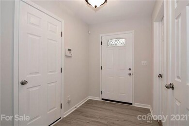 1115 Valley St, Statesville, NC 28677 - photo 4