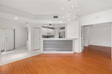 Open kitchen  /Dining
