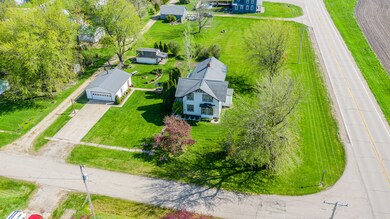 306 W Central St, Princeton, IL 61356 - photo 2