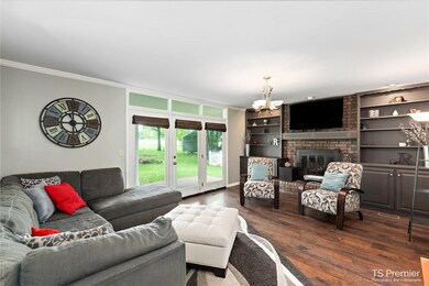 550 Wayne Villines Rd, Prairie Grove, AR 72753 - photo 3