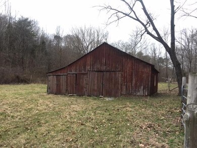 106 Hurricane Creek Rd, Tennessee Ridge, TN 37178 - photo 4