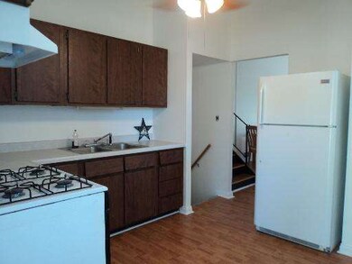 324 Delaware St, Carpentersville, IL 60110 - photo 2