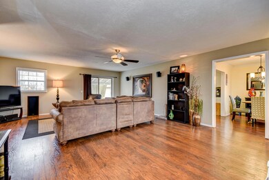 1702 W Crestview-4