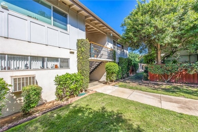 135 N Center St, Redlands, CA 92373 - photo 5